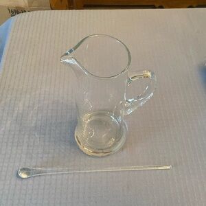VINTAGE MARTINI PITCHER WITH STIRRING WAND